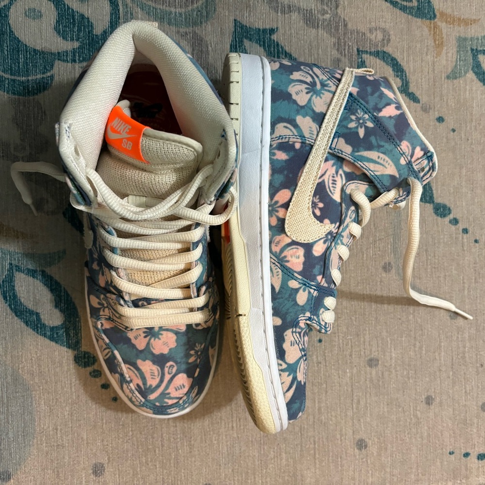 Nike Hawaiian Dunks